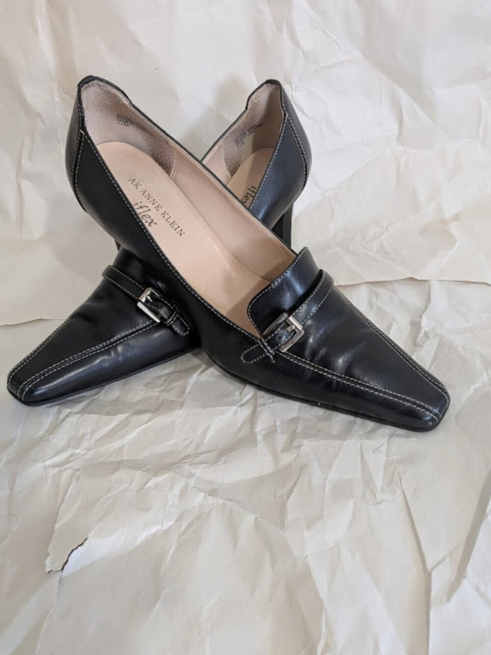 Anne Klein iflex black 3''pumps front buckle and white stitching 7 1/2 M